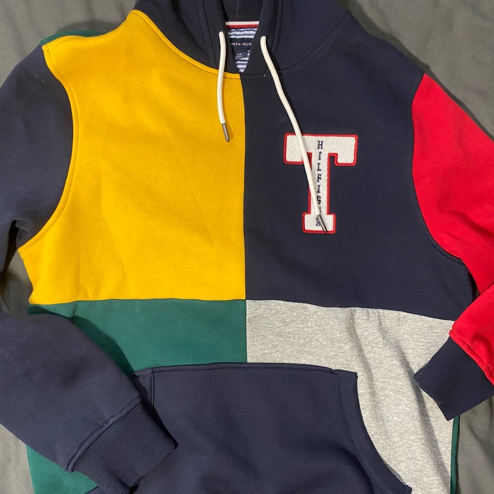 Tommy Hilfiger color-block hoodie